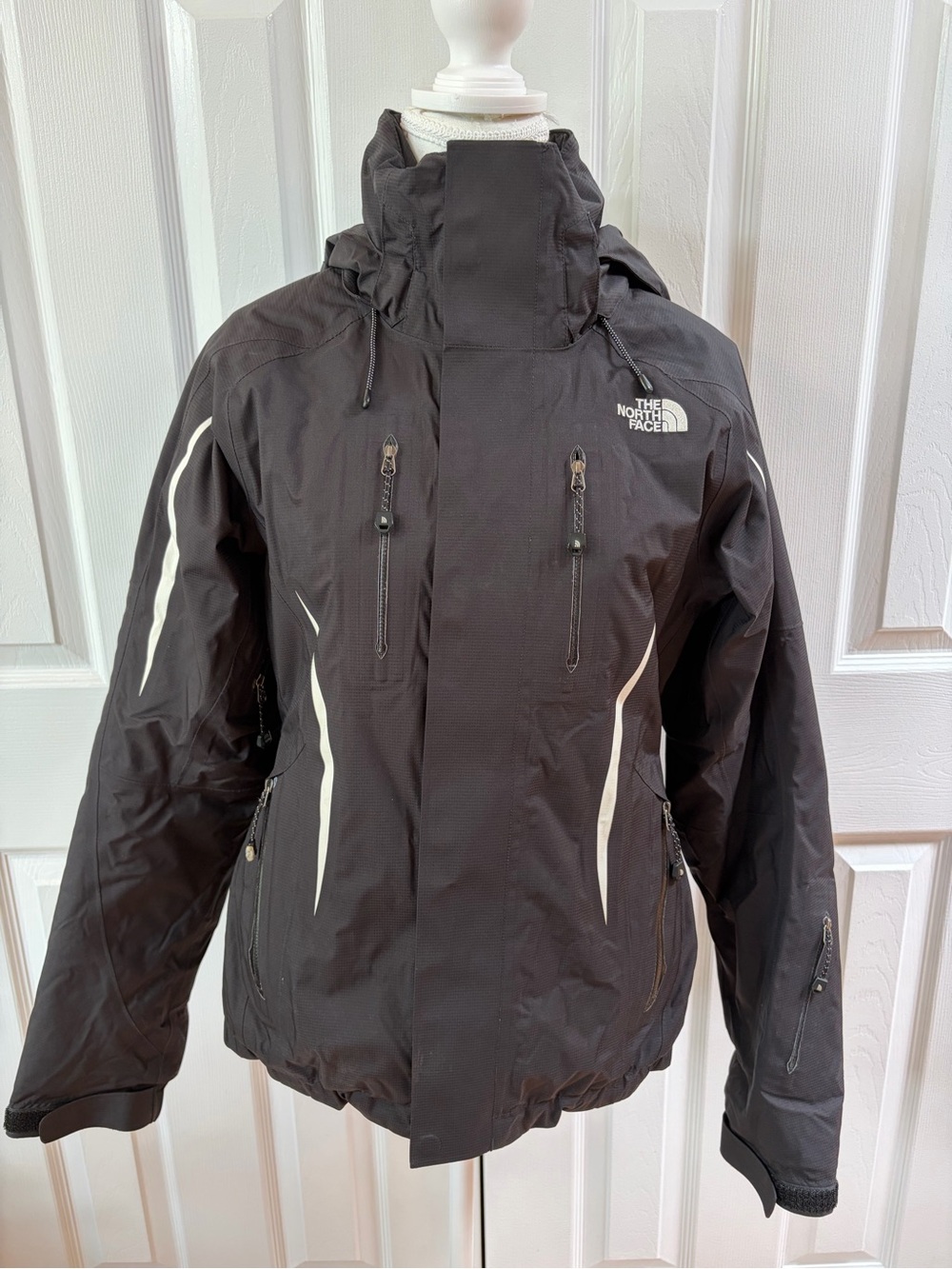 The North Face Black Hyvent Ski Coat with Recoo Avalanche Rescue Tech. Size S